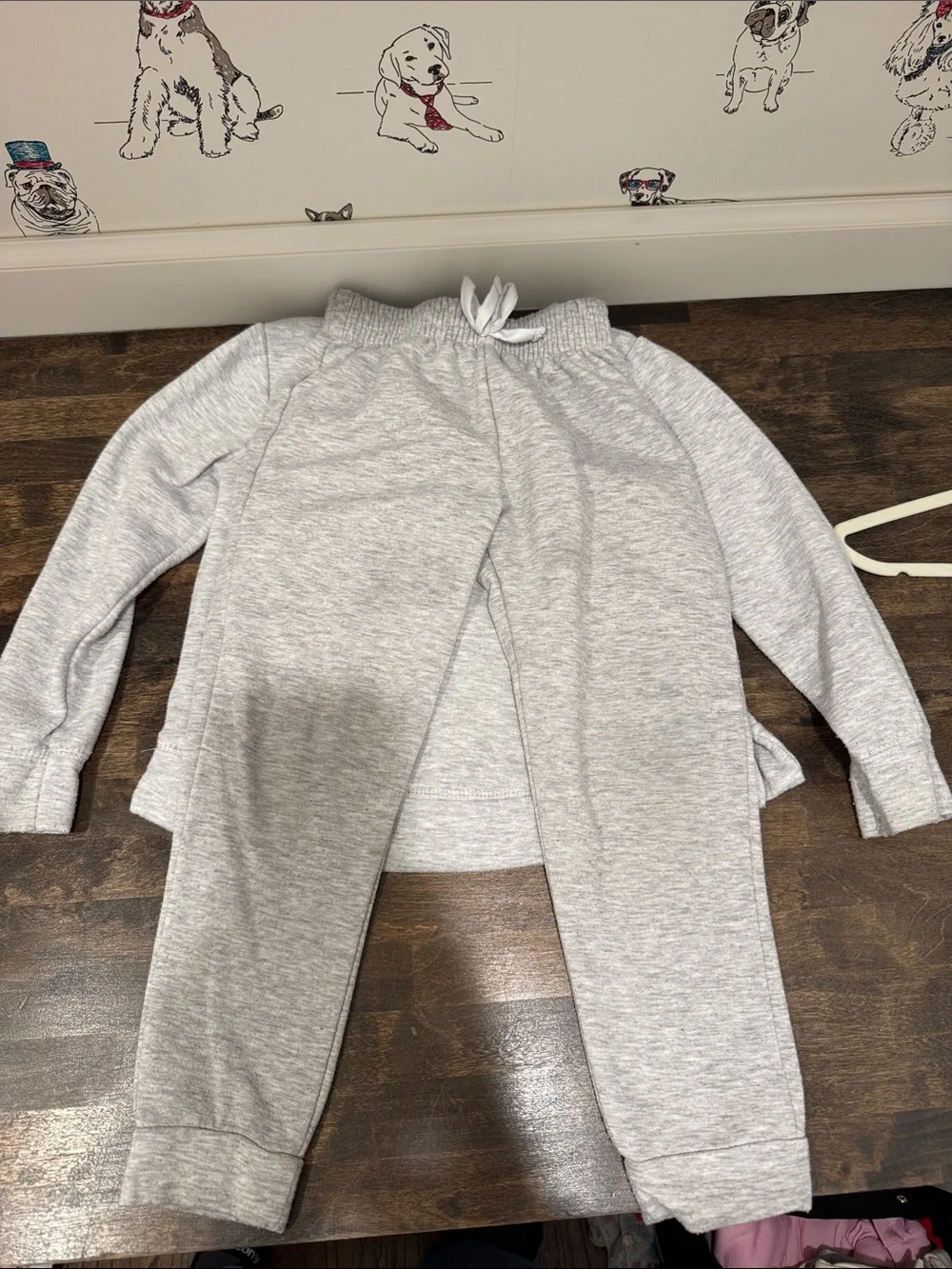 4/5 btween Light Gray Sequin Butterfly Hooded Sweatshirt and matching pants. - Picture 5 of 6